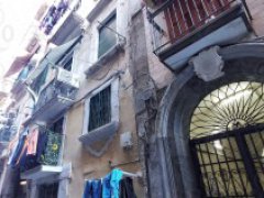 Three-room apartment for sale a stone''''s throw from Via Toledo Piazza Plebiscito - 5