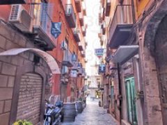 Three-room apartment for sale a stone''''s throw from Via Toledo Piazza Plebiscito - 3