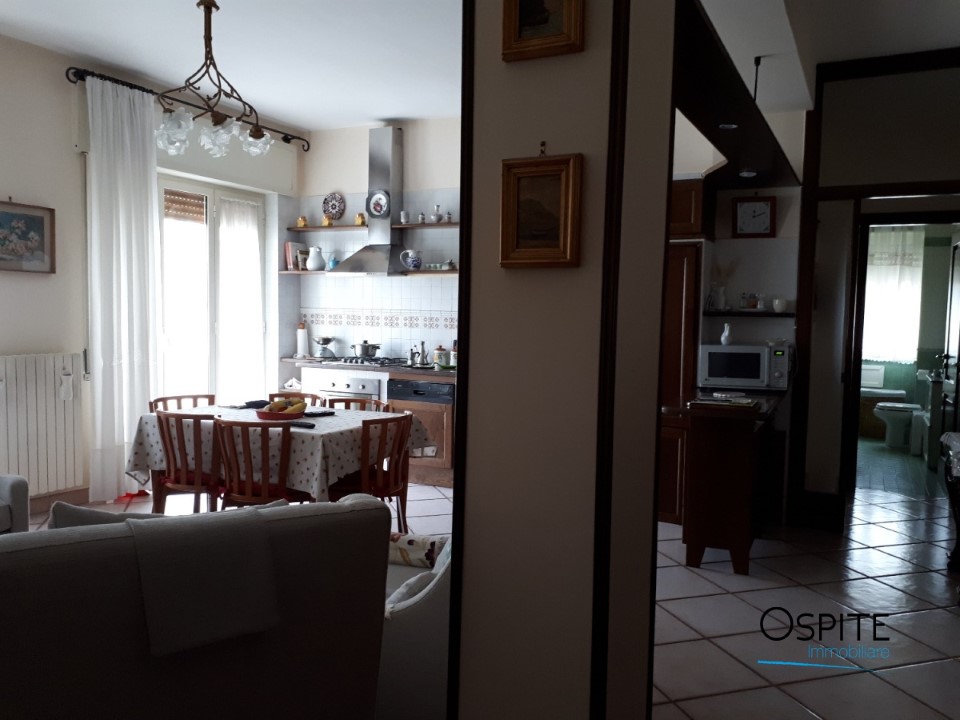 Appartamento NAPOLI affitto  Napoli  Ospite Immobiliare