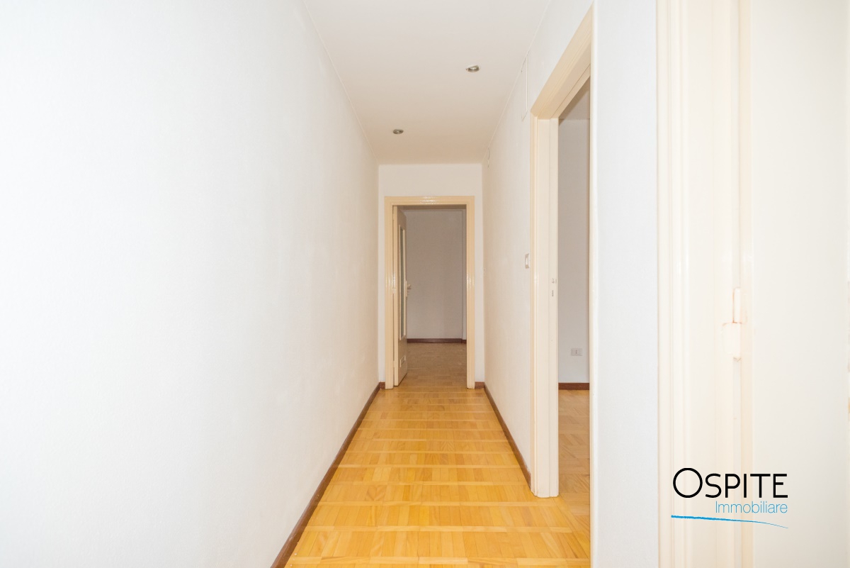 Appartamento NAPOLI affitto  Napoli  Ospite Immobiliare
