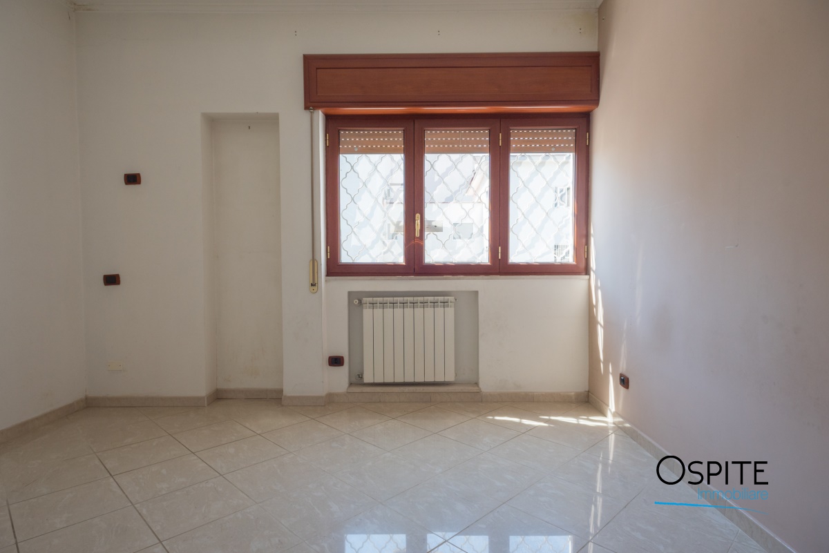 Appartamento NAPOLI vendita  Soccavo  Ospite Immobiliare